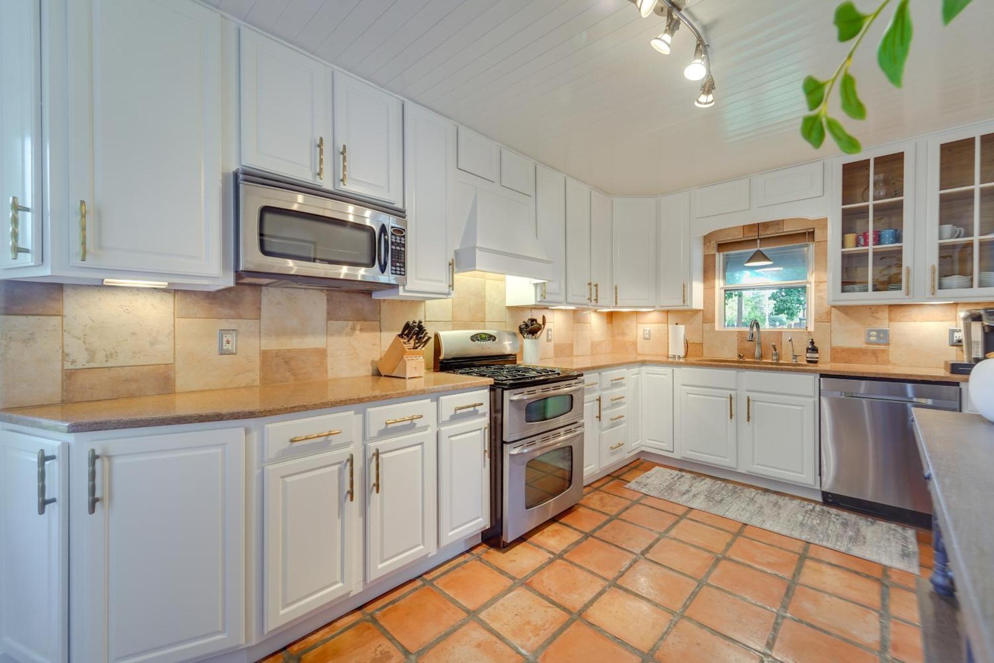 Lovely Lubbock Home With Furnished Deck And Grill Экстерьер фото