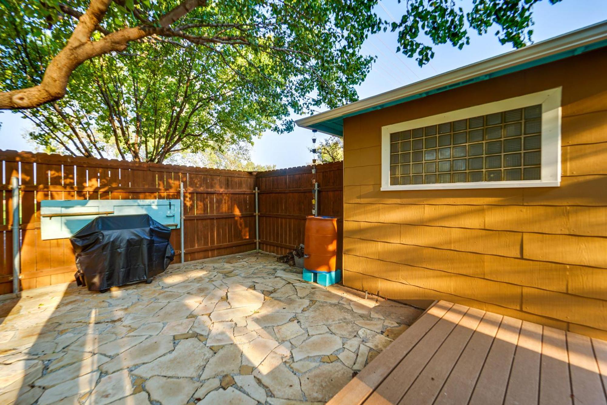 Lovely Lubbock Home With Furnished Deck And Grill Экстерьер фото