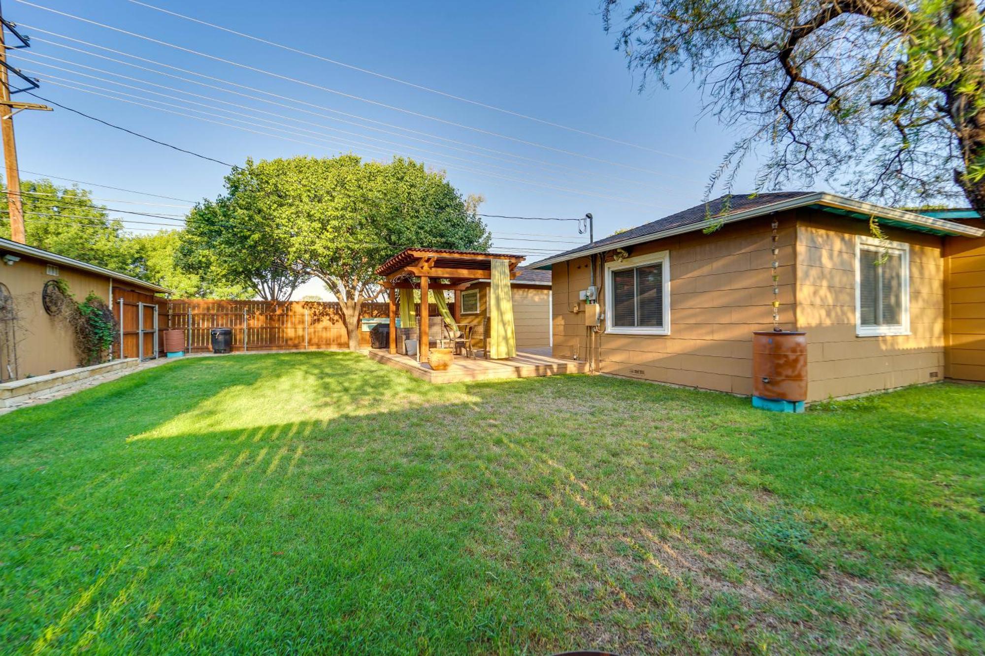 Lovely Lubbock Home With Furnished Deck And Grill Экстерьер фото